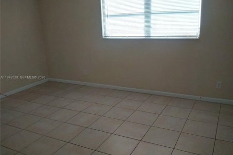 Condominio en alquiler en Lauderhill, Florida, 2 dormitorios, 68.75 m2 № 2046114 - foto 14