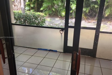 Townhouse in Boca Raton, Florida 2 bedrooms, 154.12 sq.m. № 1865099 - photo 22