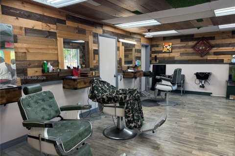 Commercial property in Fort Lauderdale, Florida № 1999747 - photo 13