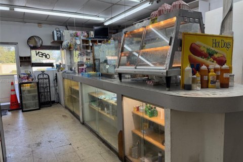 Commercial property in Fort Lauderdale, Florida № 1999747 - photo 10