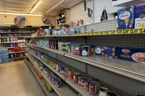 Commercial property in Fort Lauderdale, Florida № 1999747 - photo 12