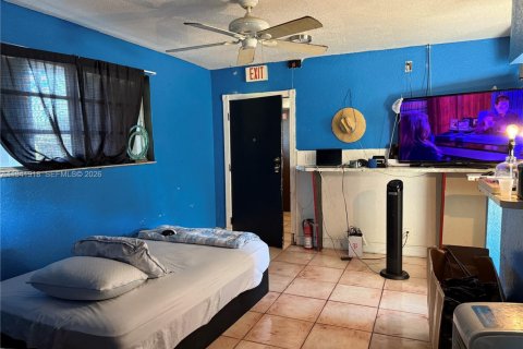 Commercial property in Fort Lauderdale, Florida № 1999747 - photo 19