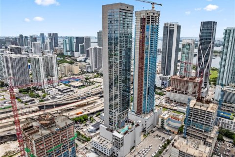 Condominio en venta en Miami, Florida, 42.74 m2 № 2183908 - foto 2