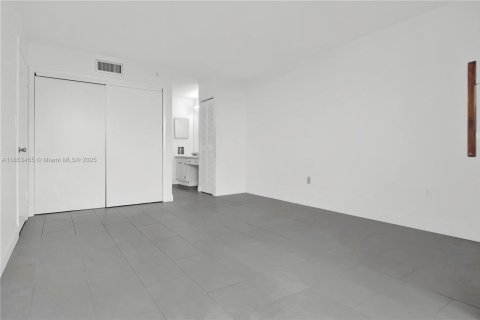 Appartement à louer à North Miami Beach, Floride: 1 chambre, 67.08 m2 № 1875584 - photo 8