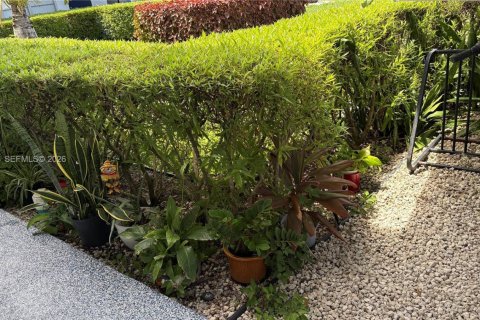 Condo in Deerfield Beach, Florida, 1 bedroom  № 2044499 - photo 9