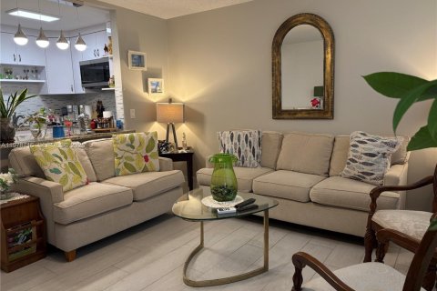 Condo in Deerfield Beach, Florida, 1 bedroom  № 2044499