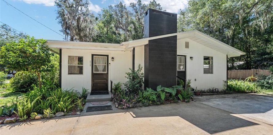 Villa ou maison à Salt Springs, Floride 2 chambres, 98.1 m2 № 2226146