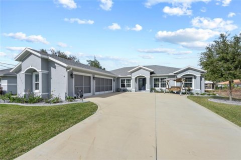 House in Palm Coast, Florida 4 bedrooms, 205.22 sq.m. № 1722894 - photo 1