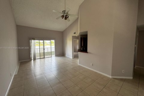 Condo in Oakland Park, Florida, 2 bedrooms  № 1981150 - photo 4