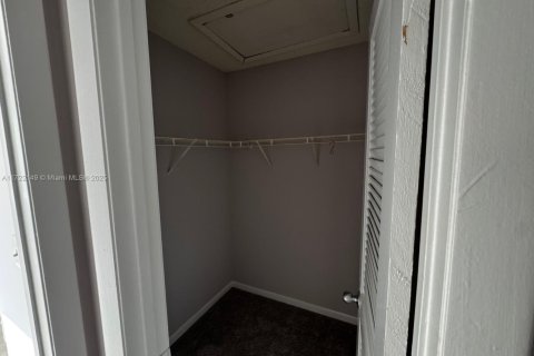 Condo in Oakland Park, Florida, 2 bedrooms  № 1981150 - photo 5