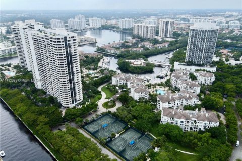 Condo in Aventura, Florida, 3 bedrooms  № 1697946 - photo 21