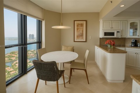 Condo in Aventura, Florida, 3 bedrooms  № 1697946 - photo 10
