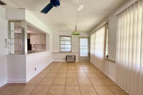 House in Tamarac, Florida 2 bedrooms, 93.09 sq.m. № 2190975 - photo 10