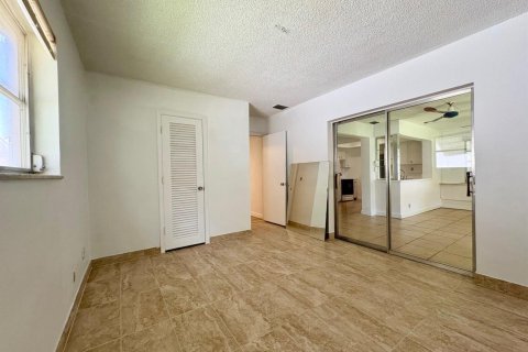 House in Tamarac, Florida 2 bedrooms, 93.09 sq.m. № 2190975 - photo 21