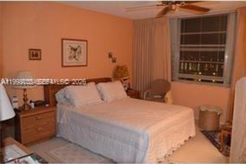 Condo in Aventura, Florida, 1 bedroom № 2060439 - photo 15