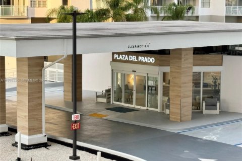 Condo in Aventura, Florida, 1 bedroom № 2060439 - photo 28