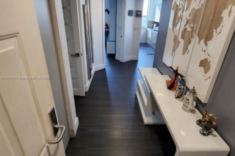Купить кондоминиум в Авентура, Флорида 2 спальни, 115.66м2, № 1980199 - фото 4