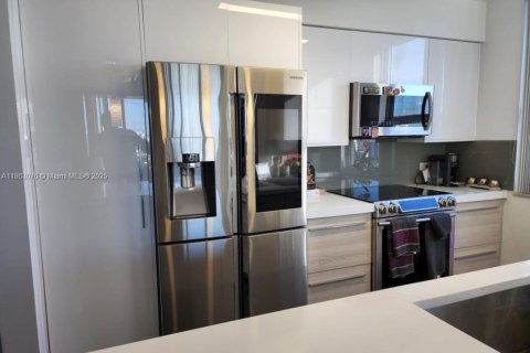 Купить кондоминиум в Авентура, Флорида 2 спальни, 115.66м2, № 1980199 - фото 2