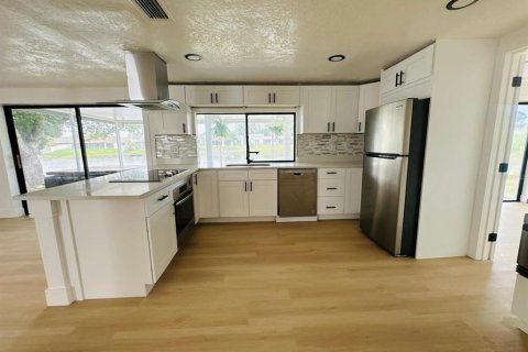 House in Holiday, Florida 3 bedrooms, 123.93 sq.m. № 1801845 - photo 26