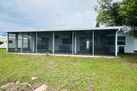 House in Holiday, Florida 3 bedrooms, 123.93 sq.m. № 1801845 - photo 15