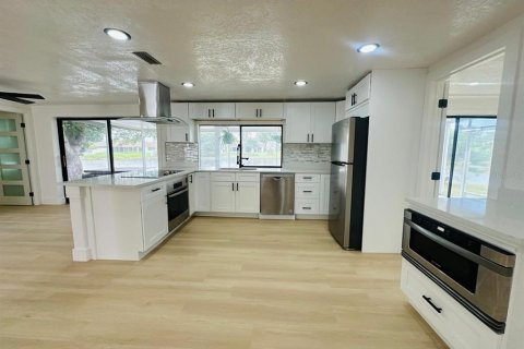 House in Holiday, Florida 3 bedrooms, 123.93 sq.m. № 1801845 - photo 22