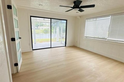 House in Holiday, Florida 3 bedrooms, 123.93 sq.m. № 1801845 - photo 7