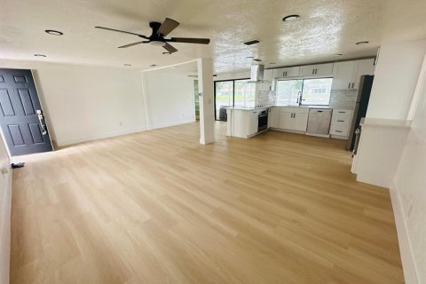 House in Holiday, Florida 3 bedrooms, 123.93 sq.m. № 1801845 - photo 30