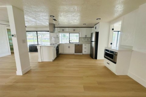House in Holiday, Florida 3 bedrooms, 123.93 sq.m. № 1801845 - photo 29