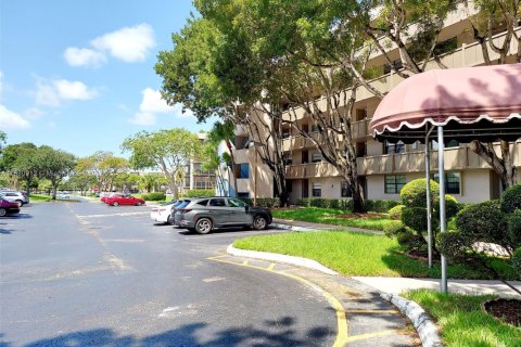 Copropriété à vendre à Pembroke Pines, Floride: 2 chambres, 79.15 m2 № 1977552 - photo 5