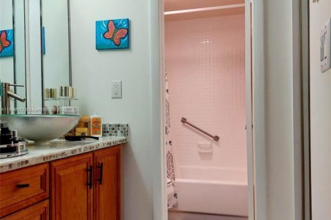 Copropriété à vendre à Pembroke Pines, Floride: 2 chambres, 79.15 m2 № 1977552 - photo 29