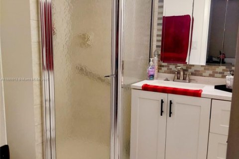 Copropriété à vendre à Pembroke Pines, Floride: 2 chambres, 79.15 m2 № 1977552 - photo 24