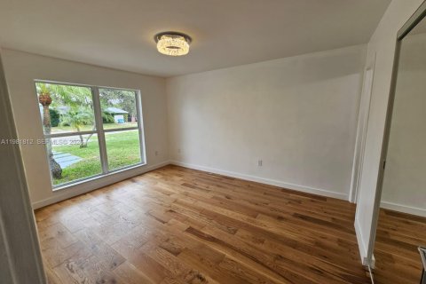 Villa ou maison à vendre à Sunrise, Floride: 5 chambres, 126.72 m2 № 2066864 - photo 13