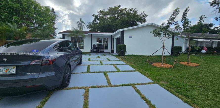 Villa ou maison à Sunrise, Floride 5 chambres, 126.72 m2 № 2066864