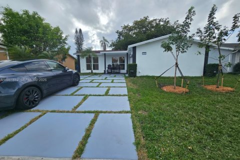 Villa ou maison à vendre à Sunrise, Floride: 5 chambres, 126.72 m2 № 2066864 - photo 28