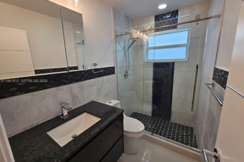 Villa ou maison à vendre à Sunrise, Floride: 5 chambres, 126.72 m2 № 2066864 - photo 15