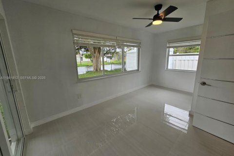 Villa ou maison à vendre à Sunrise, Floride: 5 chambres, 126.72 m2 № 2066864 - photo 18