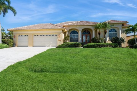Casa en venta en Punta Gorda, Florida, 3 dormitorios, 224.45 m2 № 1852722 - foto 2