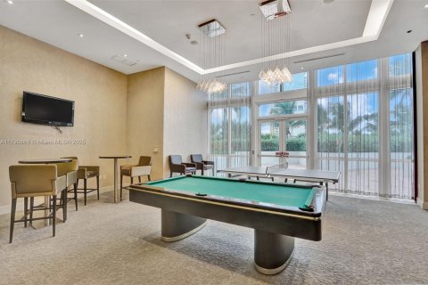 Condo in Sunny Isles Beach, Florida, 2 bedrooms  № 1861171 - photo 20