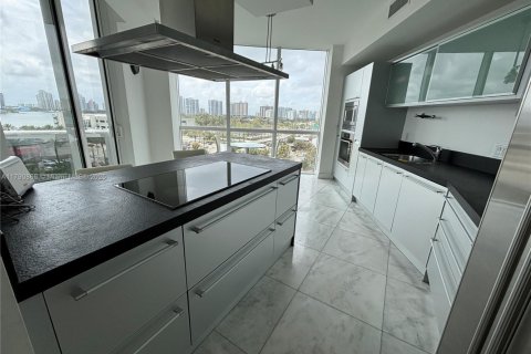 Condo in Sunny Isles Beach, Florida, 2 bedrooms  № 1861171 - photo 4