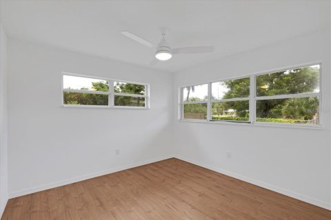 House in Punta Gorda, Florida 2 bedrooms, 106.09 sq.m. № 1906977 - photo 18