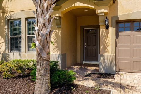 House in Kissimmee, Florida 9 bedrooms, 407.93 sq.m. № 1904460 - photo 3