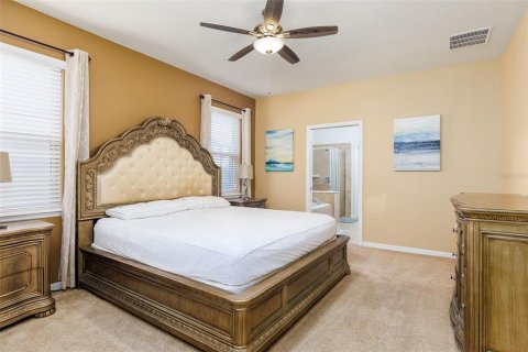 House in Kissimmee, Florida 9 bedrooms, 407.93 sq.m. № 1904460 - photo 11