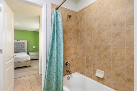 House in Kissimmee, Florida 9 bedrooms, 407.93 sq.m. № 1904460 - photo 24
