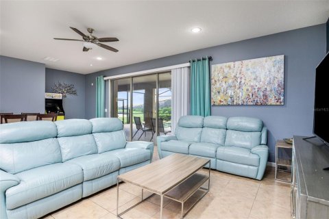House in Kissimmee, Florida 9 bedrooms, 407.93 sq.m. № 1904460 - photo 17