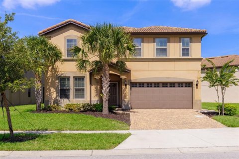 House in Kissimmee, Florida 9 bedrooms, 407.93 sq.m. № 1904460 - photo 1