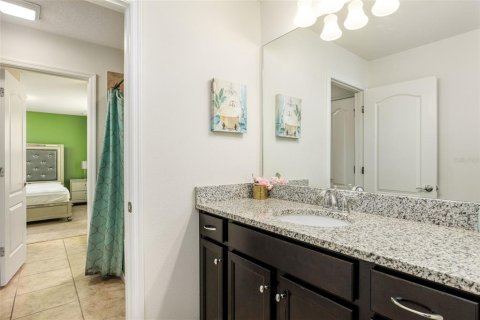 House in Kissimmee, Florida 9 bedrooms, 407.93 sq.m. № 1904460 - photo 25
