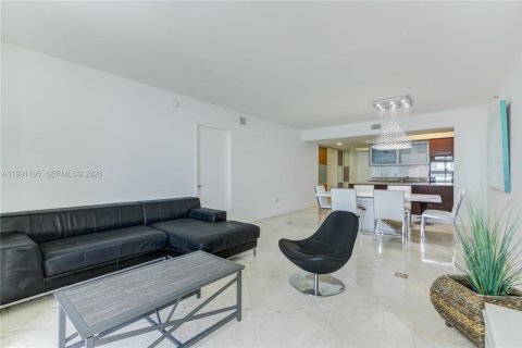 Condominio en venta en Hallandale Beach, Florida, 3 dormitorios, 155.61 m2 № 2244274 - foto 8