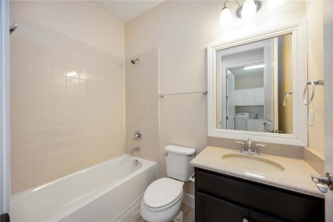 House in Venice, Florida 4 bedrooms, 248.51 sq.m. № 1824932 - photo 24