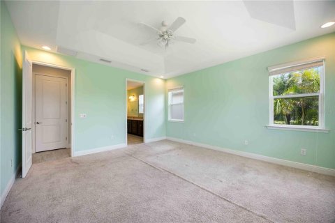 House in Venice, Florida 4 bedrooms, 248.51 sq.m. № 1824932 - photo 15