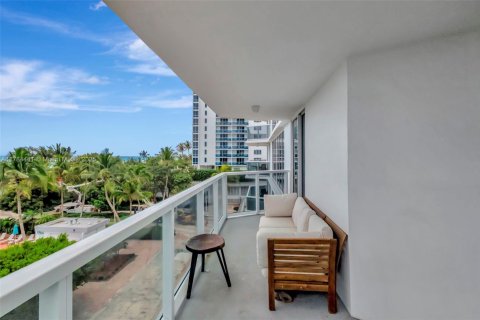 Copropriété à louer à Miami Beach, Floride: 2 chambres, 117.61 m2 № 1862672 - photo 19